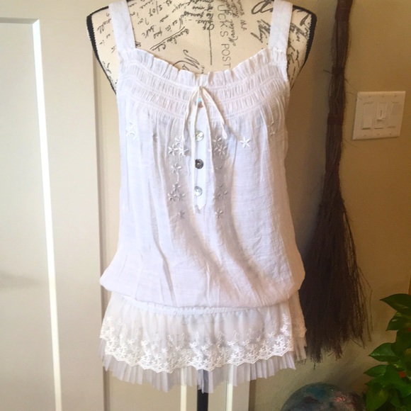 Tops - NWOT Hello Miss beachy tank top